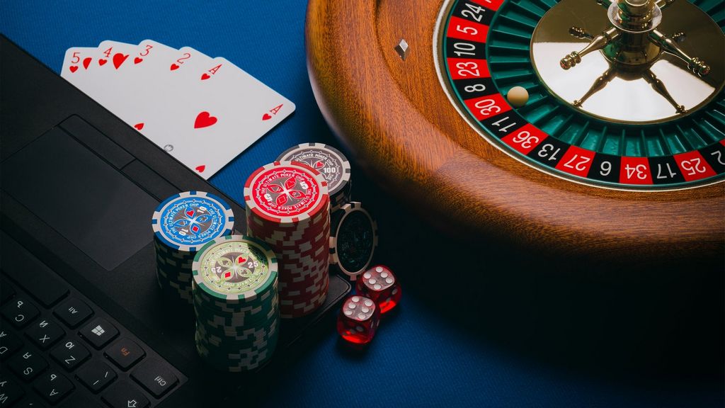 Magie des jackpots de Noël : le succès des jeux de table classiques en argent réel