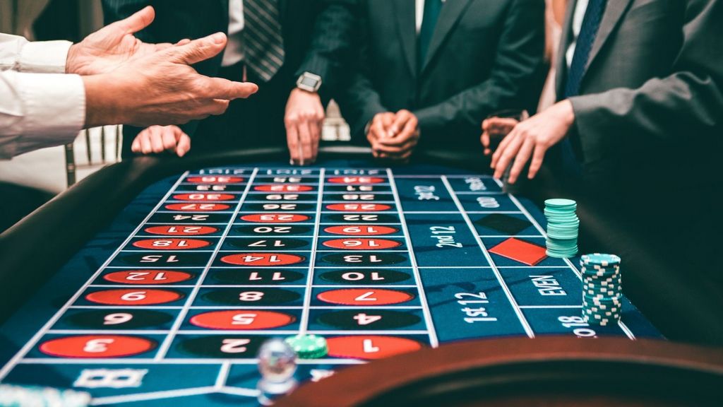 Secrets d’experts pour dominer les tournois de couples dans les casinos modernes